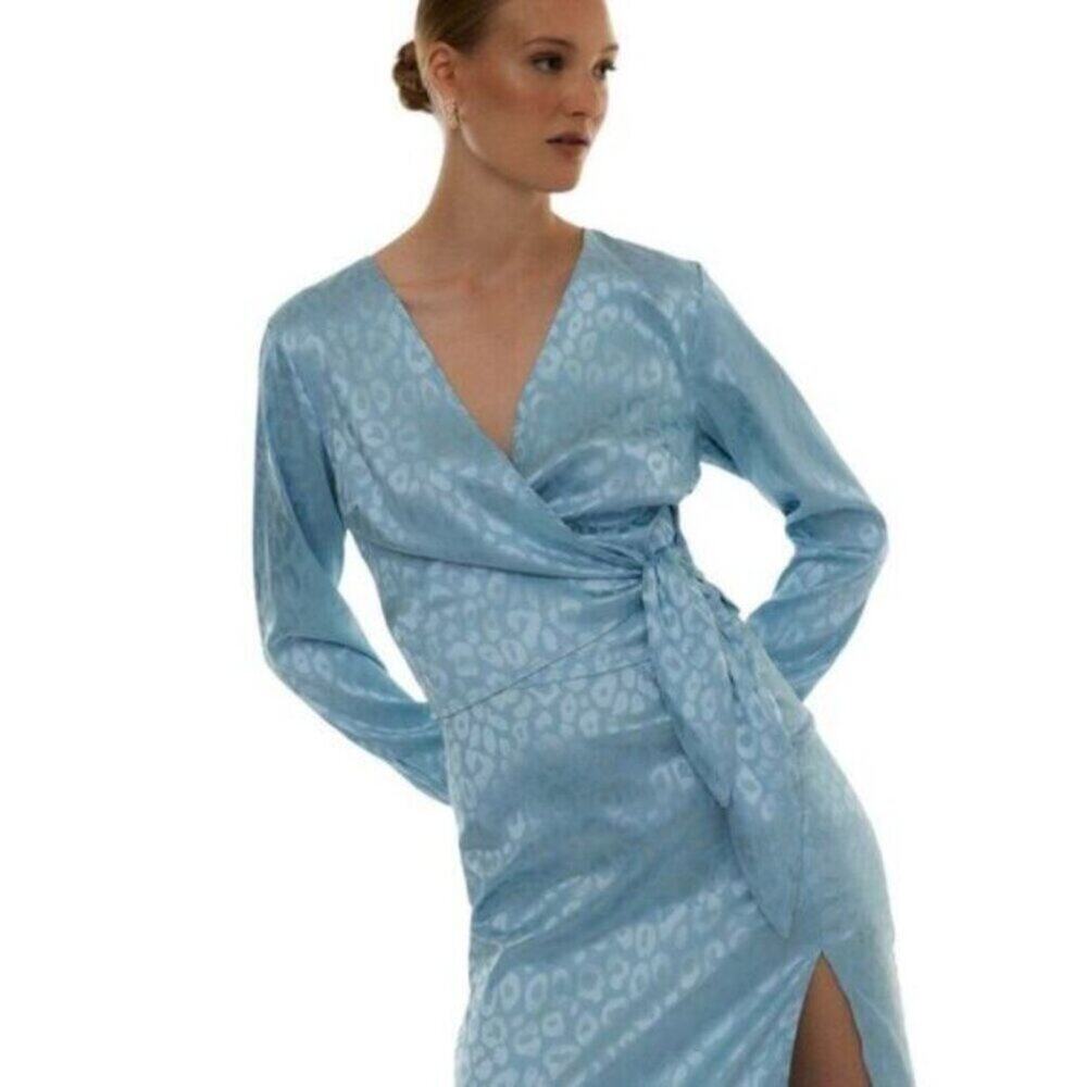 Something New Mia Satin Long Sleeve Wrap Top Blue Size Large NWOT $40 MSRP